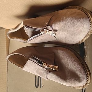 Wo.ans brown shoes